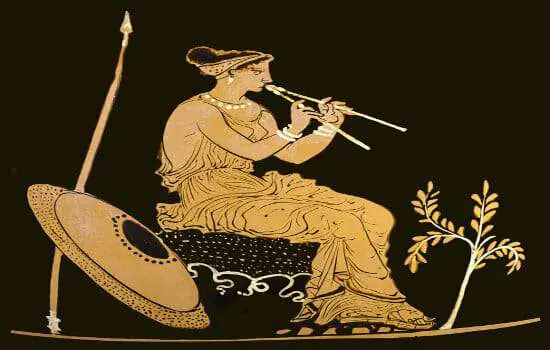 Cratere a figure rosse di produzione italiota, particolare: Athena che suona l’aulos – 375-350 a.C.