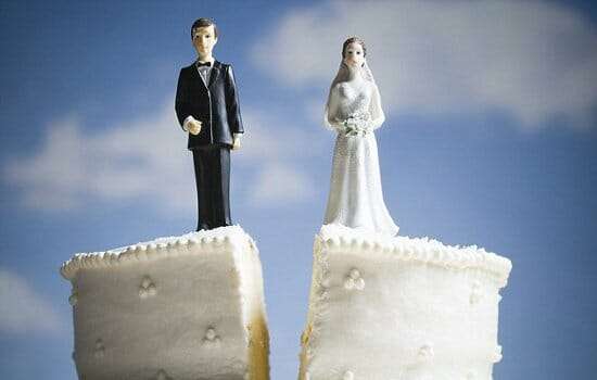 DIVORZIO -  la donna giovane, in grado di lavorare,  non ha diritto ad alcun mantenimento