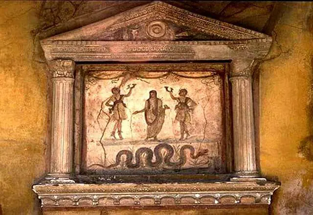 Religione romana, il culto degli antenati: LARI e PENATI